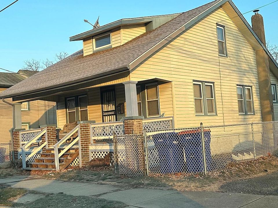 1st image of 16 E Foundry St