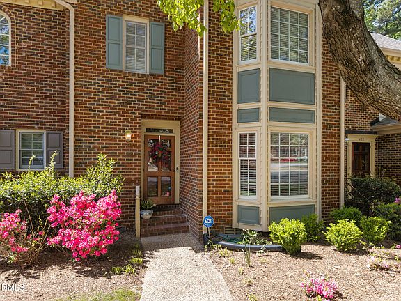 4th image of 434 Van Thomas Dr