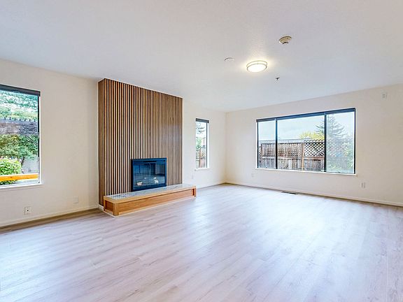 5th image of 5302 Badger Rd