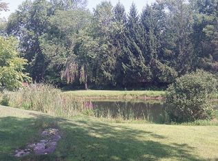 11 Mountain Rd, Hamburg, NJ 07419