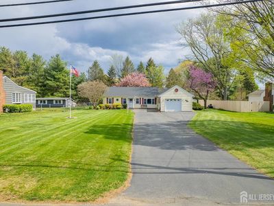65 Griggs Dr, Dayton, NJ, 08810