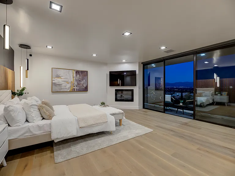 15125 Rayneta Dr — Photo 81
