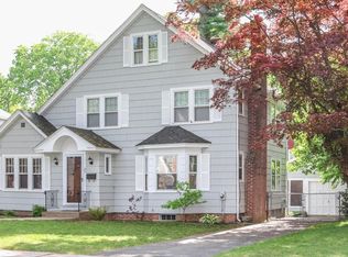 34 Rencelau St, Springfield, MA 01118