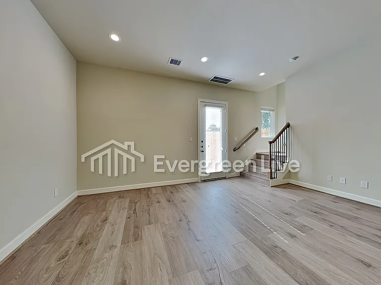 2605 Upper Quinn Way — Photo 2