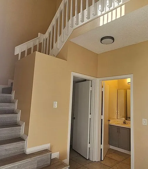 14560 Laguna Beach Cir — Photo 11