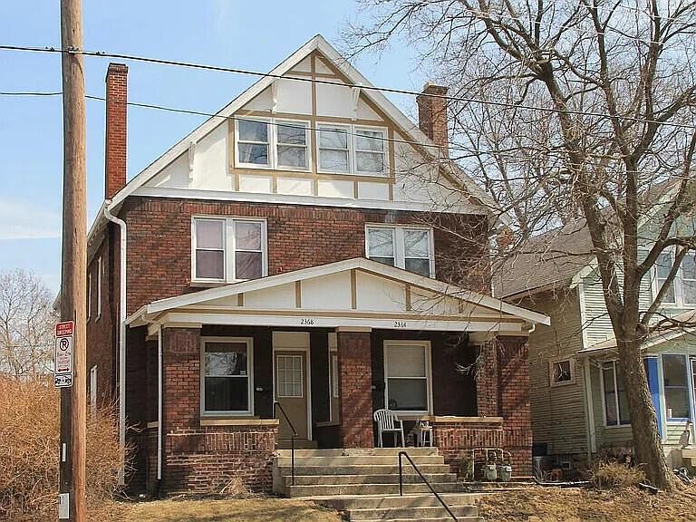 1st image of 2364 Summit St #2368