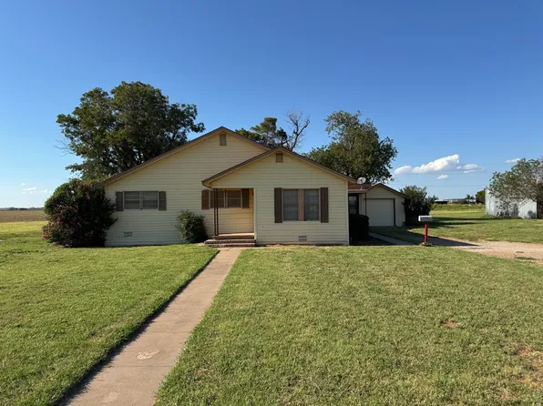 764 County Road 204, Seymour, TX 76380