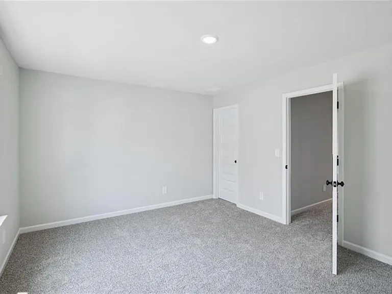 2888 Sweet Red Cir — Photo 11