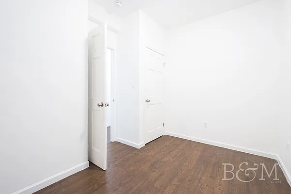 Rented by Brick&Mortar | media 11
