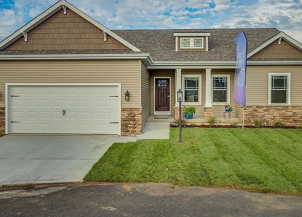 1st image of 25814 Woodsedge Dr #9