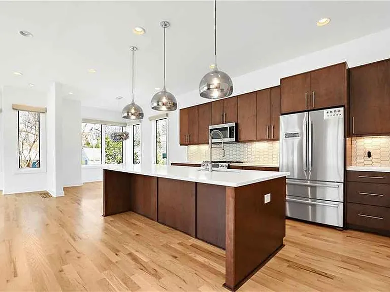 669 E Ave NE #A — Photo 19