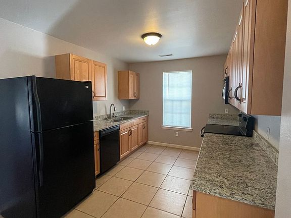 4th image of 1733-1751 Pemiscot St #1745