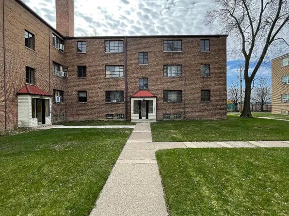 743 E 84th Pl APT 3W, Chicago, IL 60619