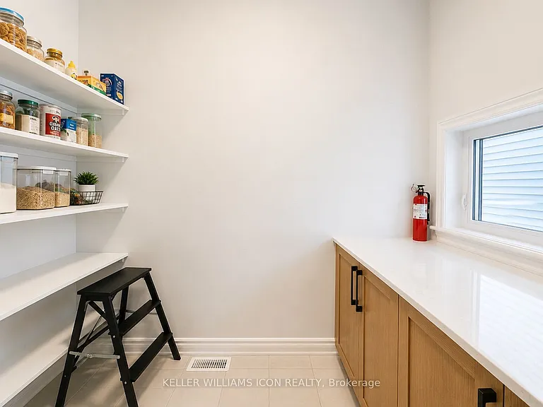 916 Ralph Hennessy Ave — Photo 9