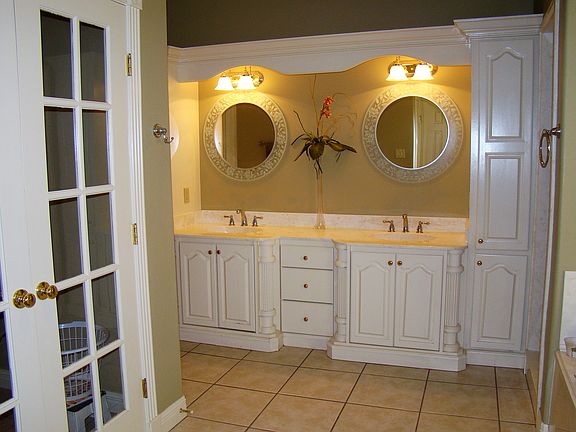 3rd image of 3117 Boyce Cir S
