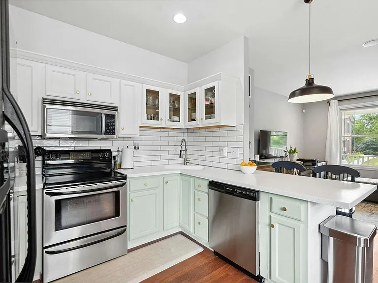 31 S Williams St — Photo 15