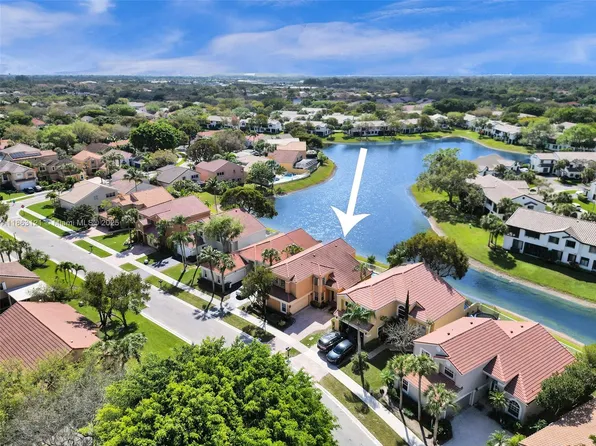 6330 NW 77th Ct, Pompano Beach, FL 33067