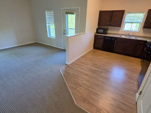 1415 Center Point Rd NE, Cedar Rapids, IA