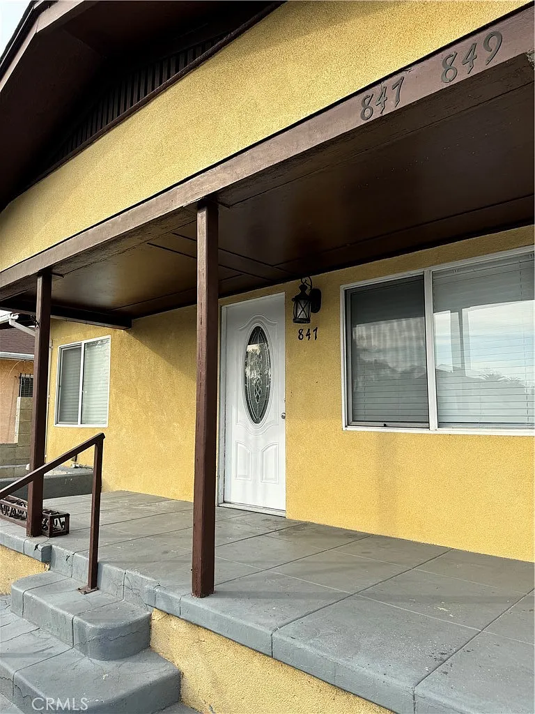 Building Photo - 847 W Gage Ave
