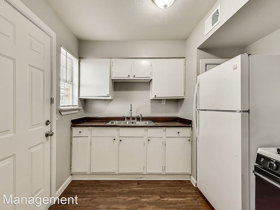 1st image of 4515 E Side Ave APT 5