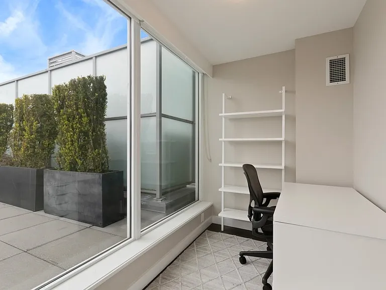 1618 Quebec St #2207 — Photo 30