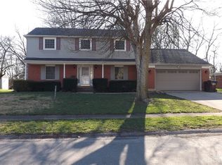 5400 Heatherton Dr, Dayton, OH 45426
