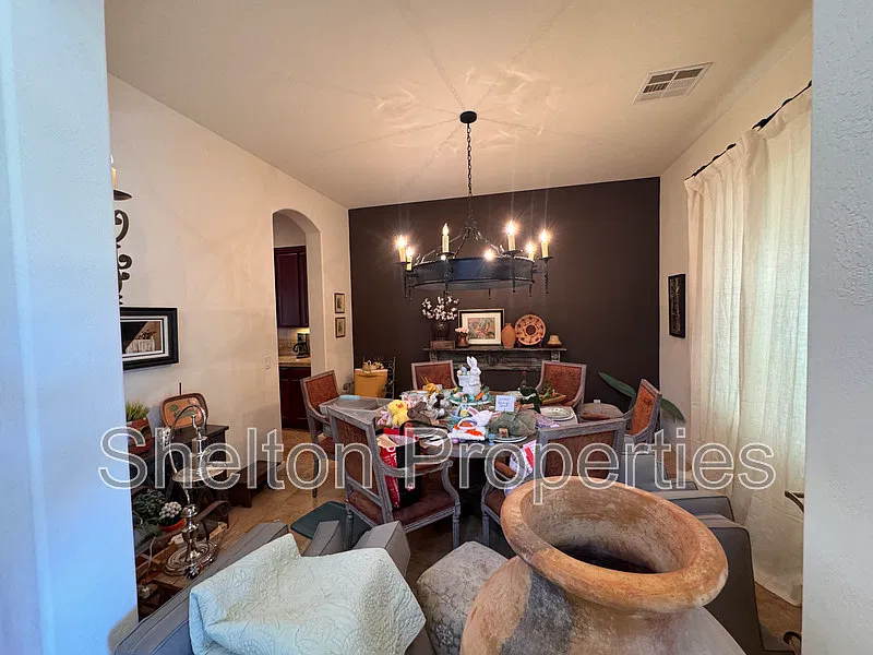 4 bed, 3.0 bath, 2841 sqft, $3,600 — Photo 3