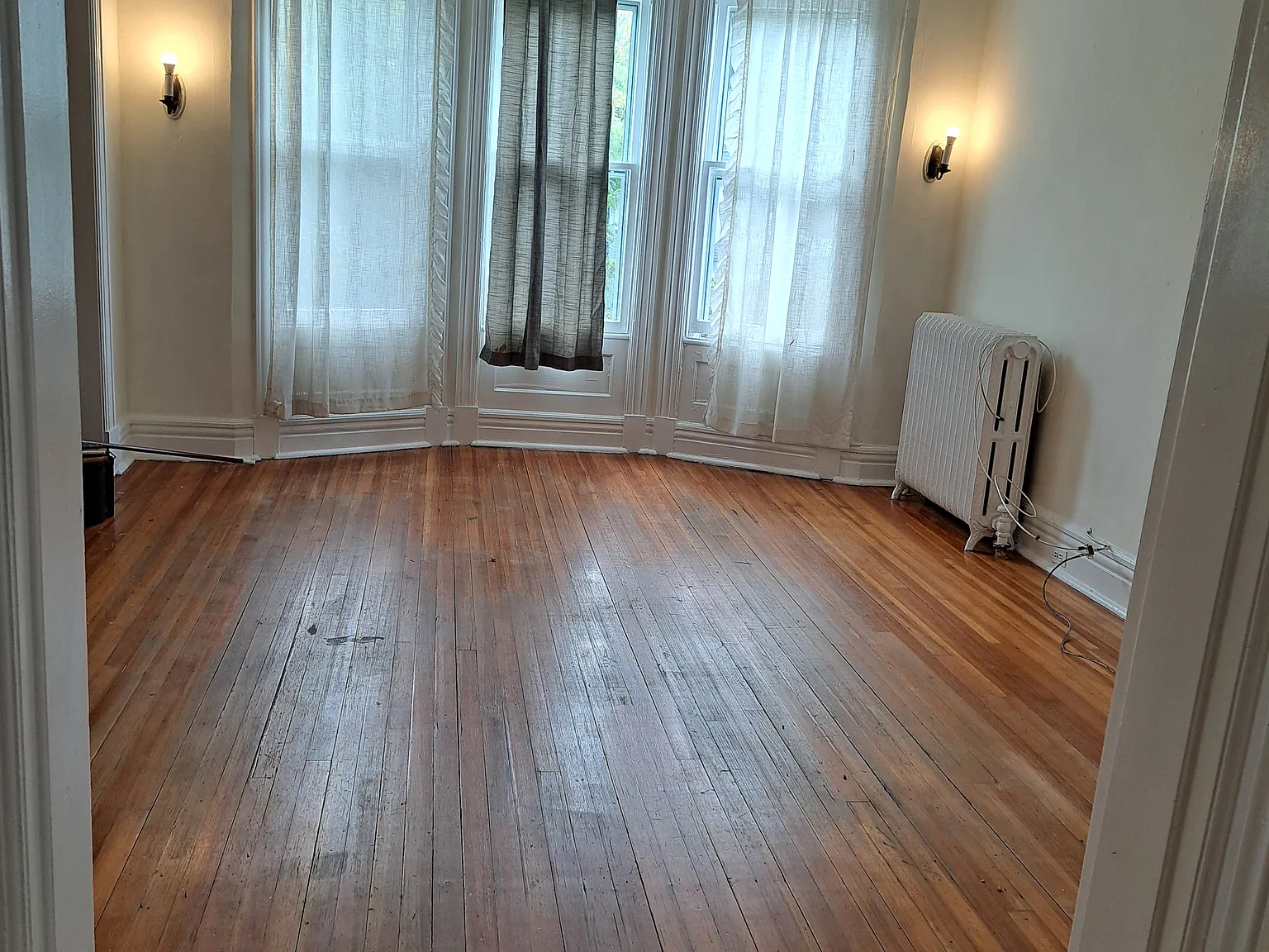 1 bed, 650 sqft, $1,200 — Photo 1