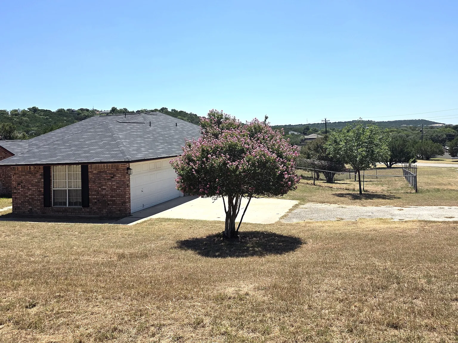 4 bed, 1622 sqft, $1,800 — Photo 2