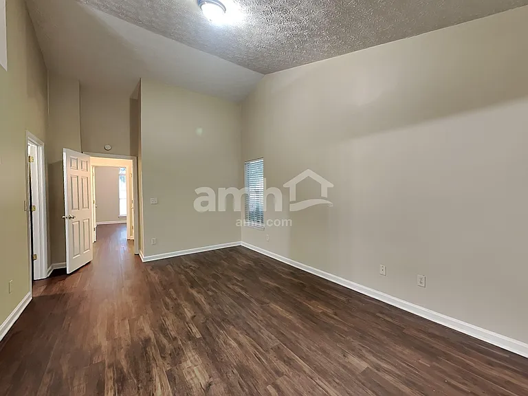1735 Westfield Ct — Photo 10