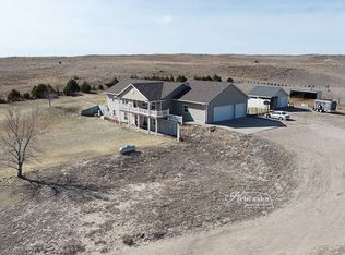 2169 E Walkers View Rd, North Platte, NE 69101
