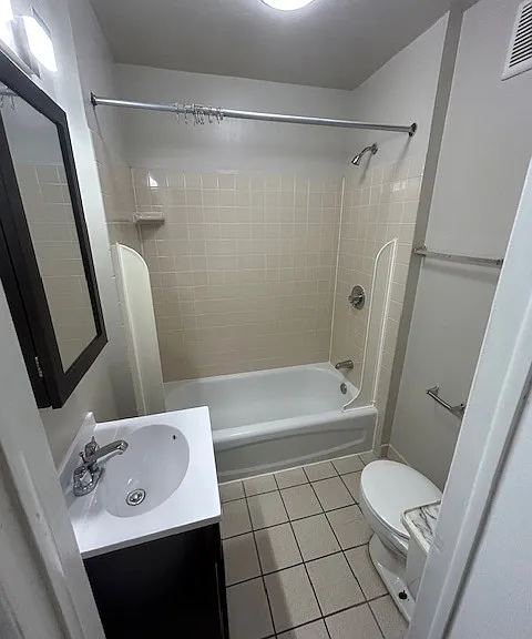 4031 Locust St #1 — Photo 10