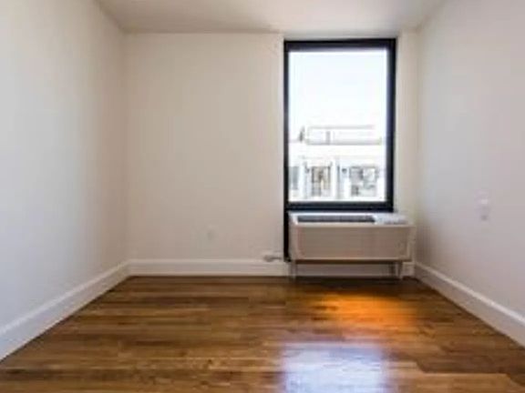 3rd image of 1 Duffield St APT 104