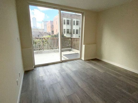 3rd image of 969 Pine St #G3