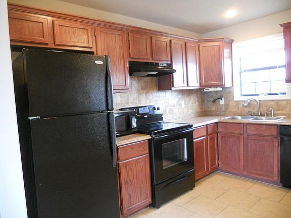 5th image of 5310 NW Oak Ave