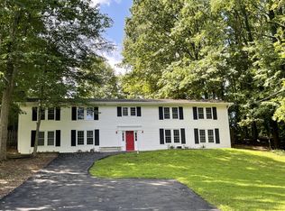 7160 Barry Rd, Alexandria, VA 22315