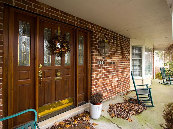 4th image of 153 Barberry Rd