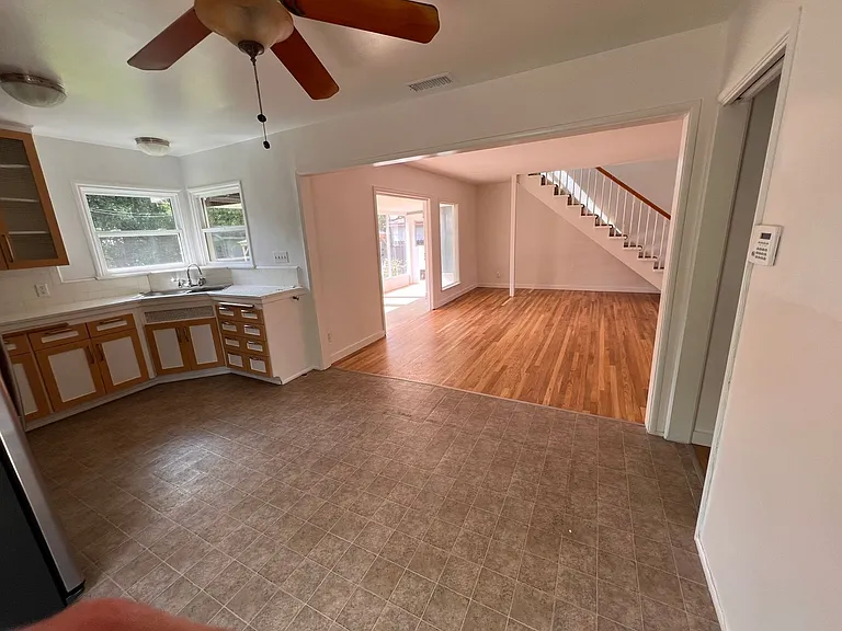 361 Avenida De La Vereda — Photo 3