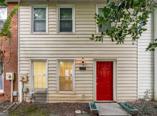 220 Chads Ford Way, Roswell, GA 30076