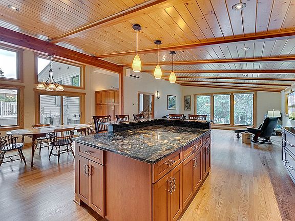 5th image of 28839 Lake Avenue Way
