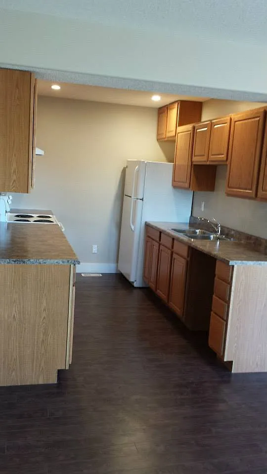 Vermilion Riverside Apartments — Photo 4
