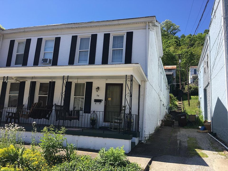 1st image of 24 E 4th St
