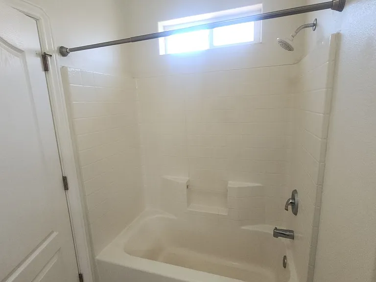42 N Eastridge Dr — Photo 16