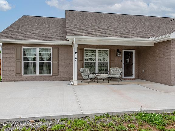 5th image of 217 Horton Ln