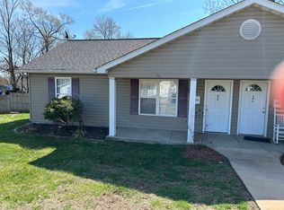 608 Kuhne St, Troy, MO 63379