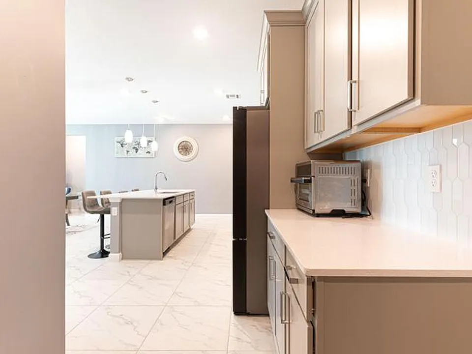3509 Bauer Rd