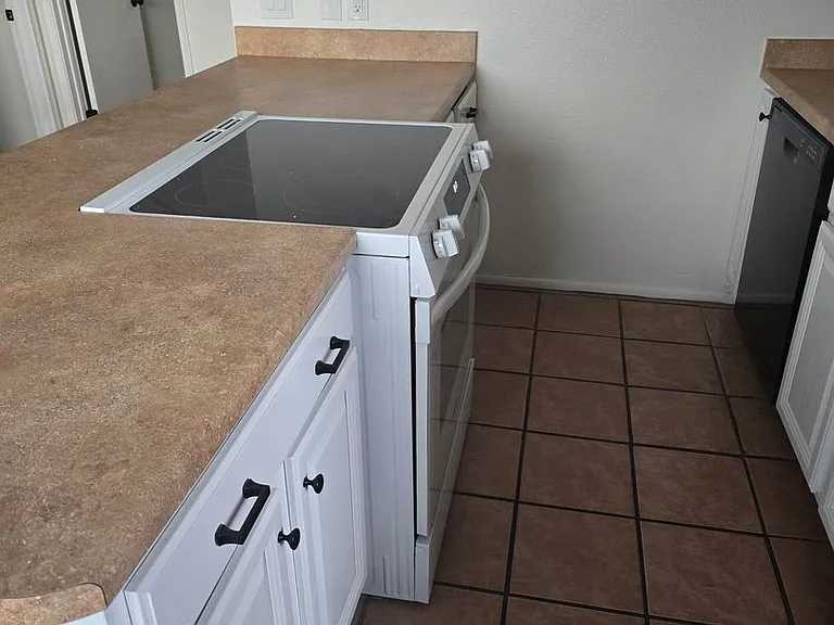 914 N Belvedere Ave #3 — Photo 6