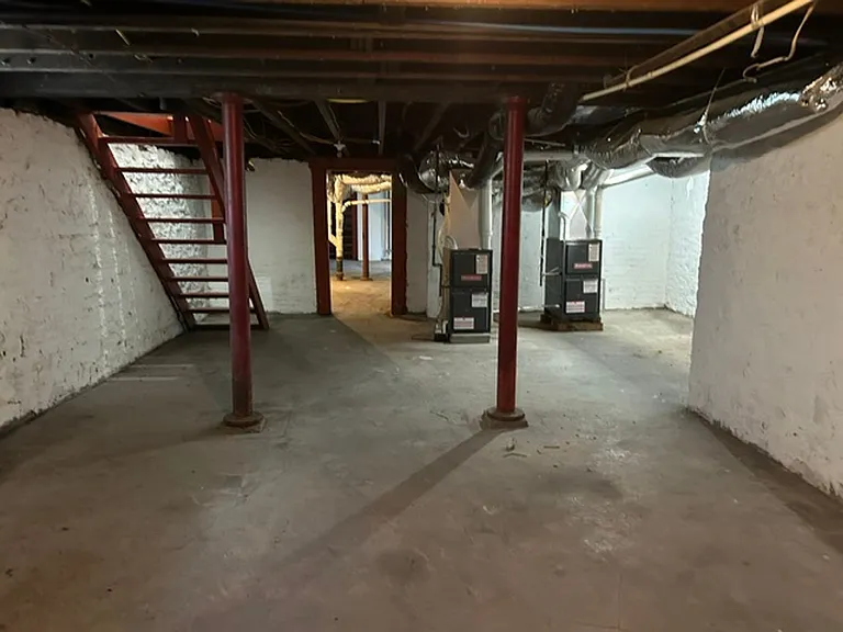 925 Xenia Ave — Photo 26