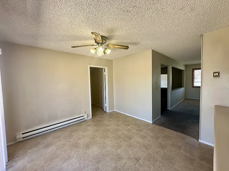 366 W Tamarack Ln — Photo 4