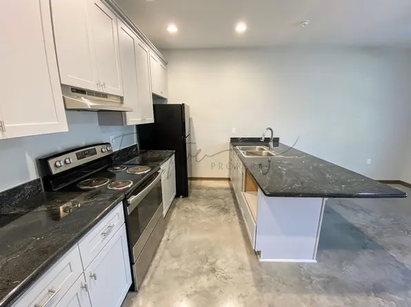 144 Arlington Dr #B, Lake Charles, LA 70605